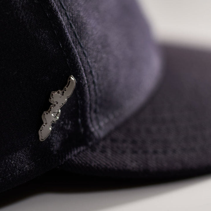 日本列島ピンバッジ/沖縄 ブラック