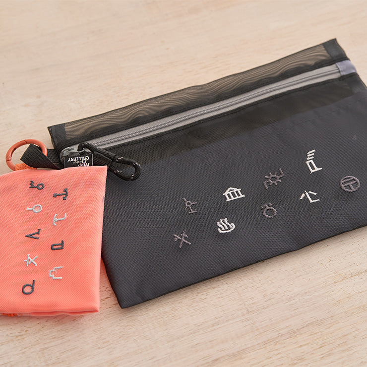 地図記号 メッシュフラットポーチ/ブラック