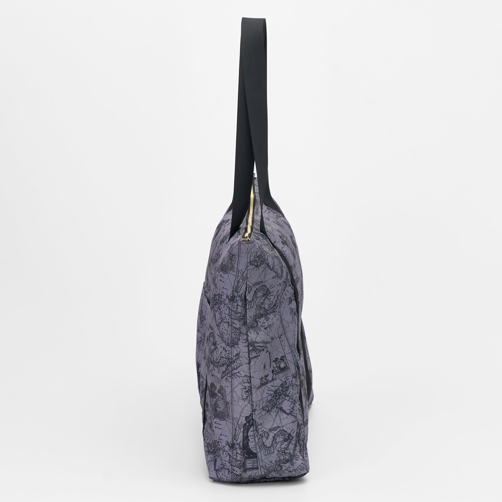 BLESS NO° PACKAGING SYSTEM トートバッグ　地図柄 BLESS NO° PACKAGING SYSTEM トートバッグ 地図柄 - メルカリ